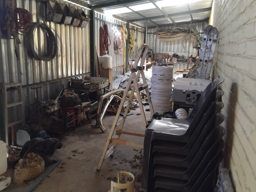Commercial Property for Sale in Agricultural Holding 400 North West